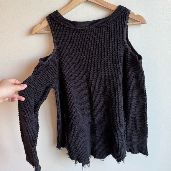 Free People Sunrise Cold Shoulder Waffle Knit Sweater in Black Size XS - Picture 7 of 8